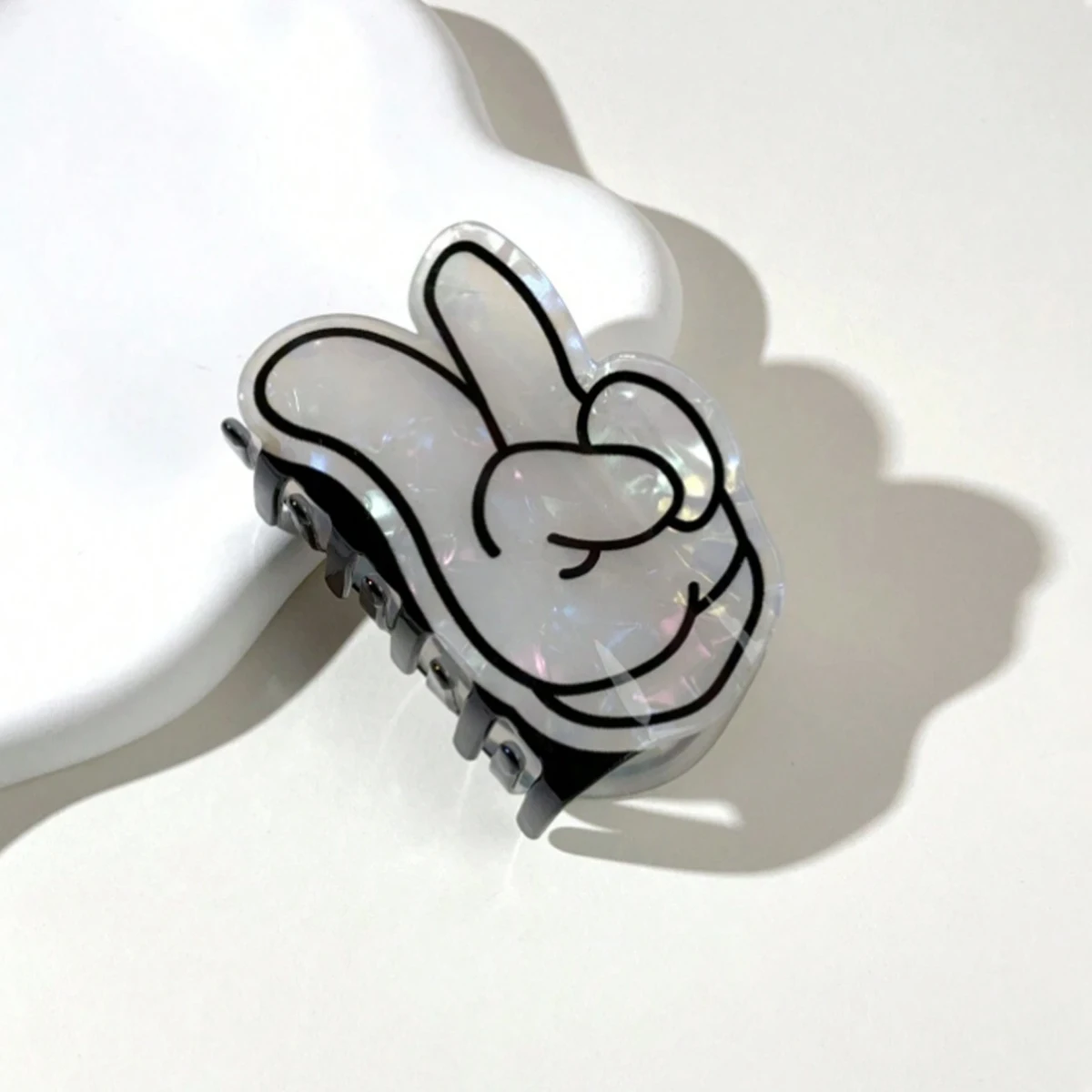 1pc Women's New Simple Casual Acrylic Gesture Hair Clip, Elegant Shark Shaped Ponytail Clip, Minimalist & Unique Hair Accessory