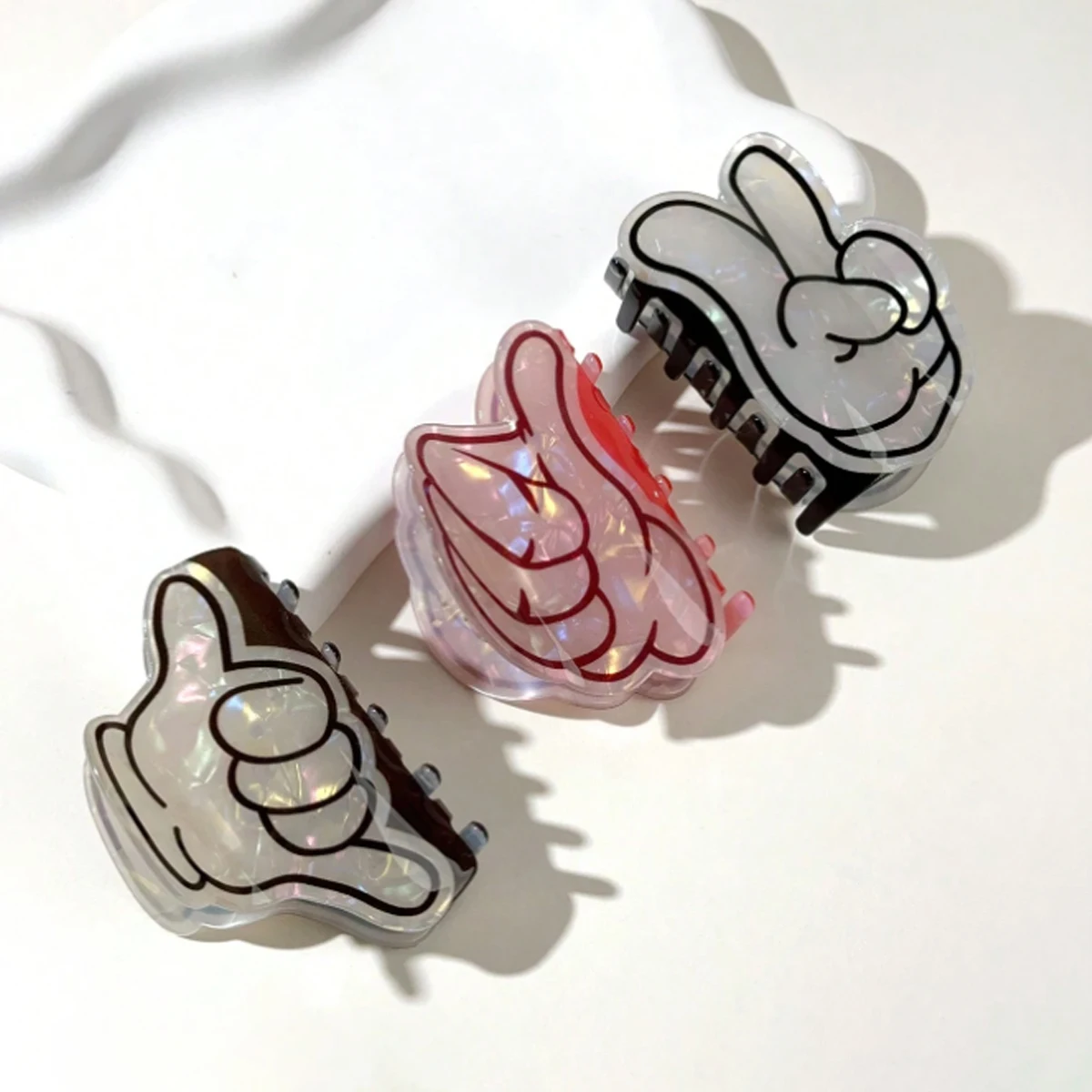 1pc Women's New Simple Casual Acrylic Gesture Hair Clip, Elegant Shark Shaped Ponytail Clip, Minimalist & Unique Hair Accessory