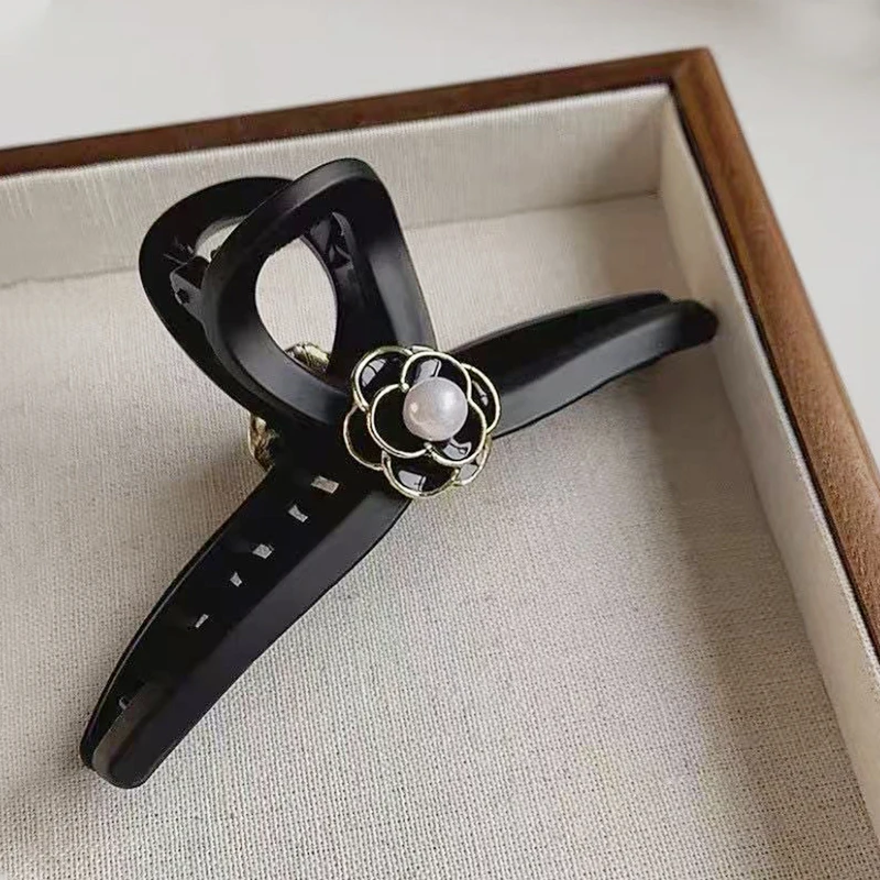 1pc black matte camellia grab clip large elegant French hair clip, the back of the head coil hair premium shark clip hair grip