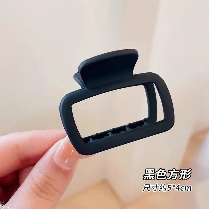 Nwe Women's Square Lightweight Hair Claw Clip Fashionable Elegant Hair Accessory Clip Suitable Hair Styling Makeup