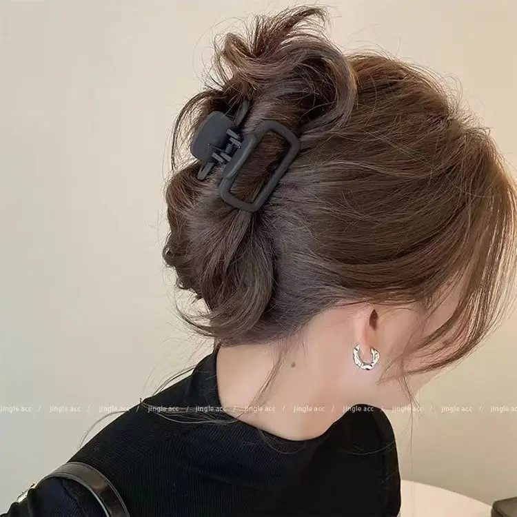 Nwe Women's Square Lightweight Hair Claw Clip Fashionable Elegant Hair Accessory Clip Suitable Hair Styling Makeup