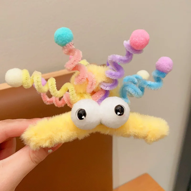 1pc New Plush Hair Clip for Women; Fun and Whimsical Shark Clip; Cute Hairpin for the Back of the Head; Hair Clip for Updo