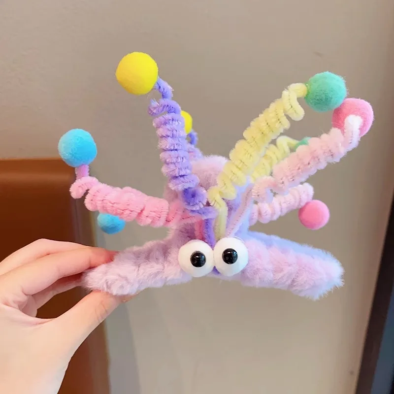 1pc New Plush Hair Clip for Women; Fun and Whimsical Shark Clip; Cute Hairpin for the Back of the Head; Hair Clip for Updo
