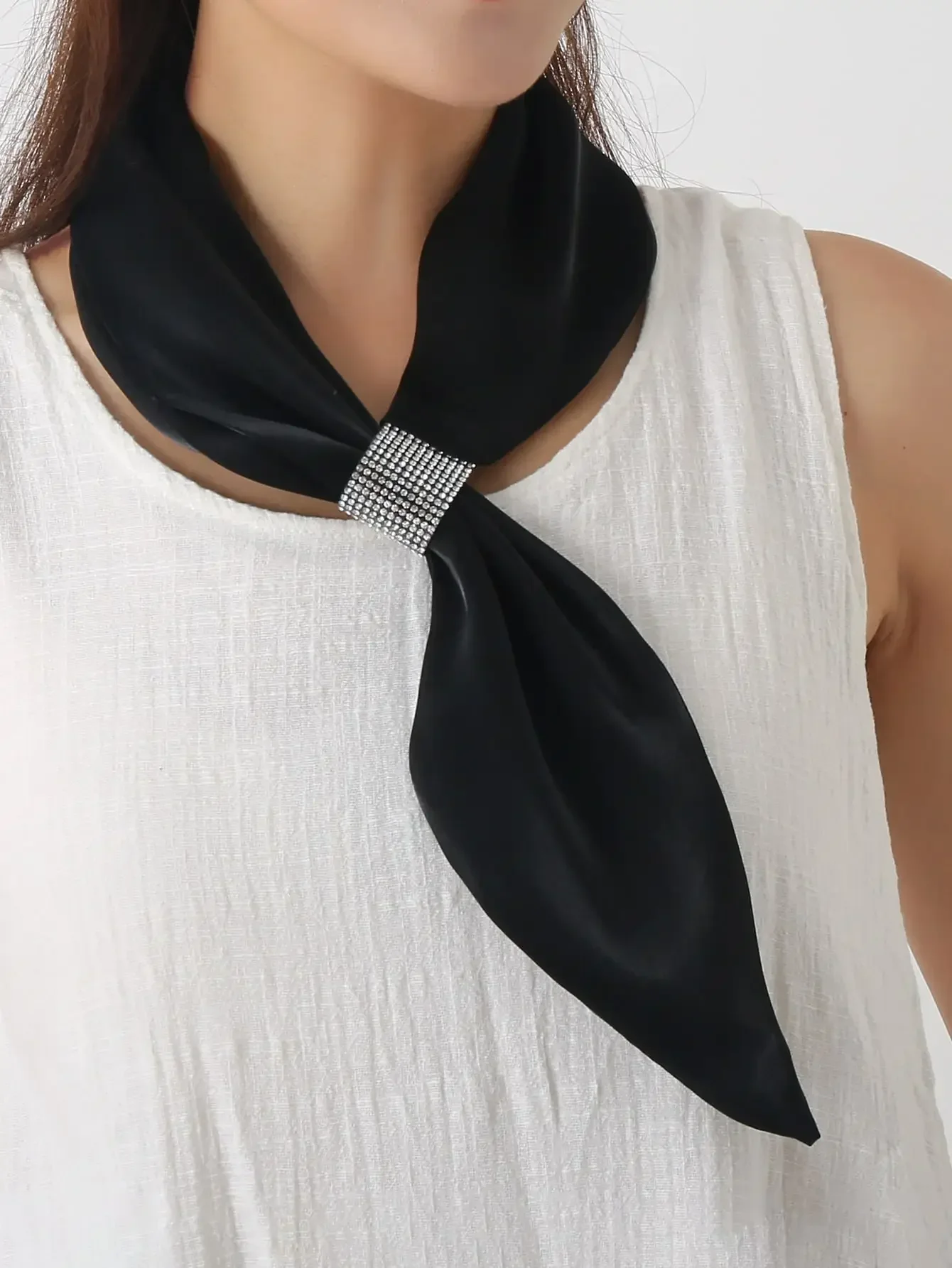 1pc Rhinestone Decor Scarf Ideal For Going Out & Dressing Up Your Look Elegant Bandana,Hair Band,Head Band