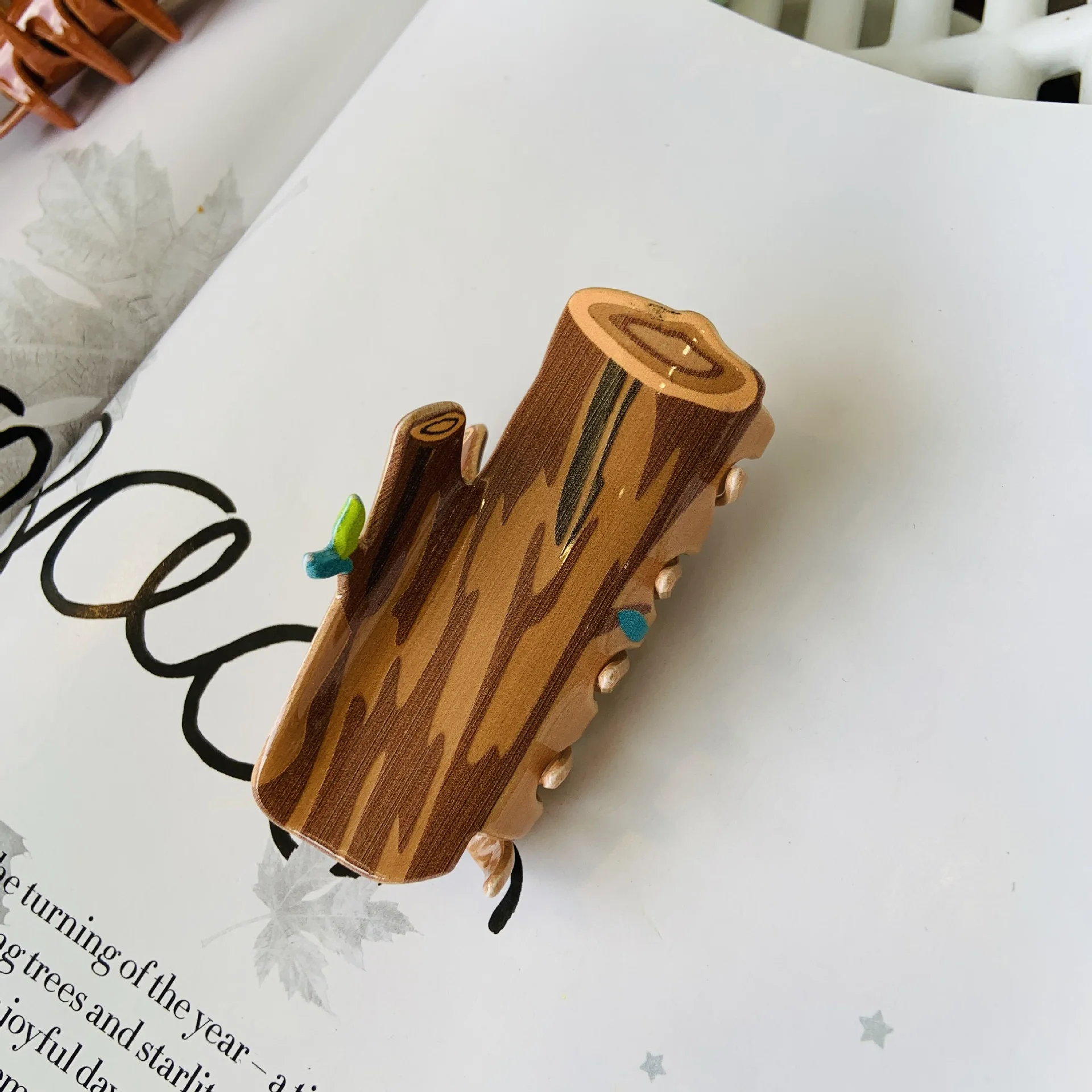 Brand New maple leaf acrylic farm hairpin squirrel hairpin grab clip alpaca hairpin back head tree animal shark clip 2025