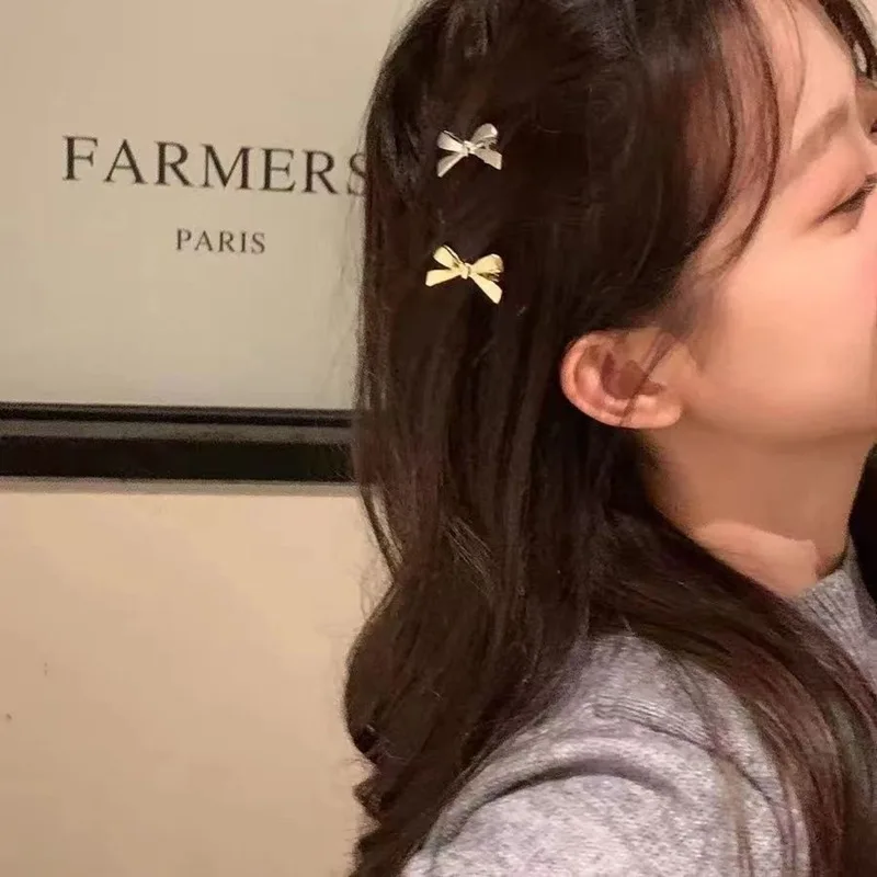4Pcs/set of Women's New Golden Bow Mini Hairpins, Sweet and Cool Girl Bangs Hairpins and Hair Accessories