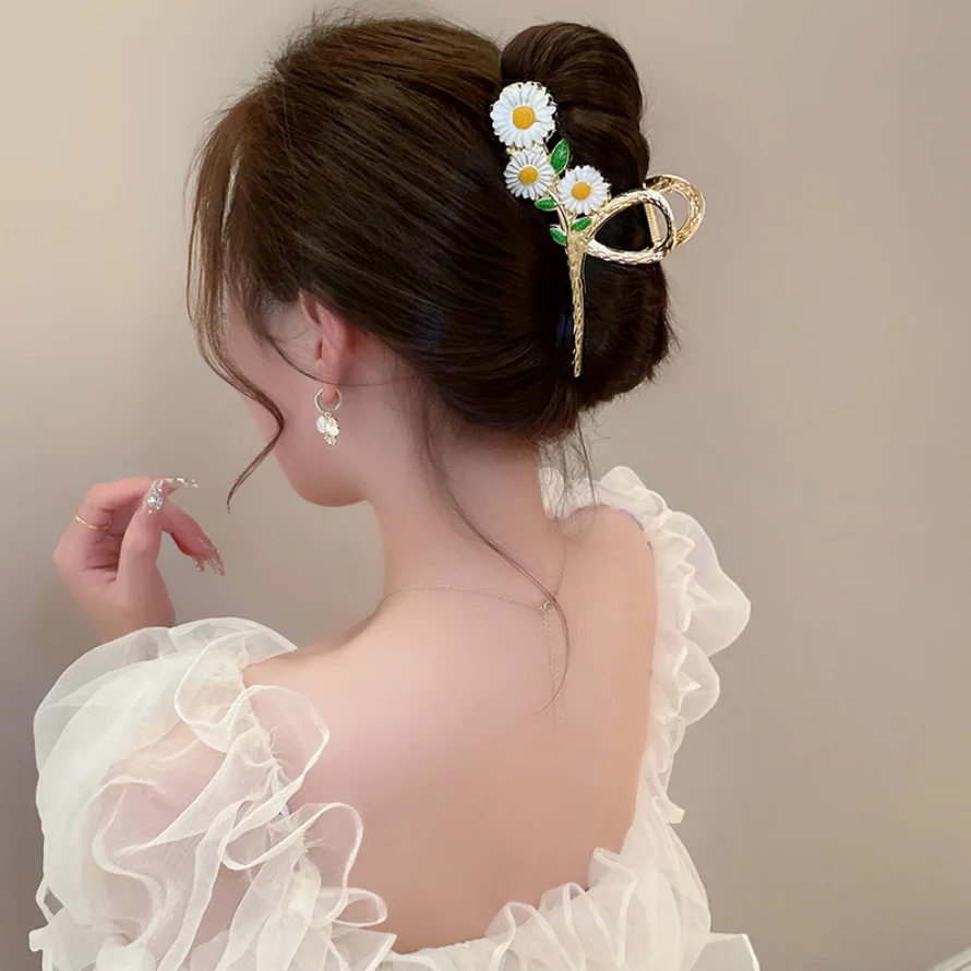 Luxury Black Metal Flower Hair Claw Clips Ponytail Grab Hair Clips For Woman Hairpins Girl Hair Accessories Headdress