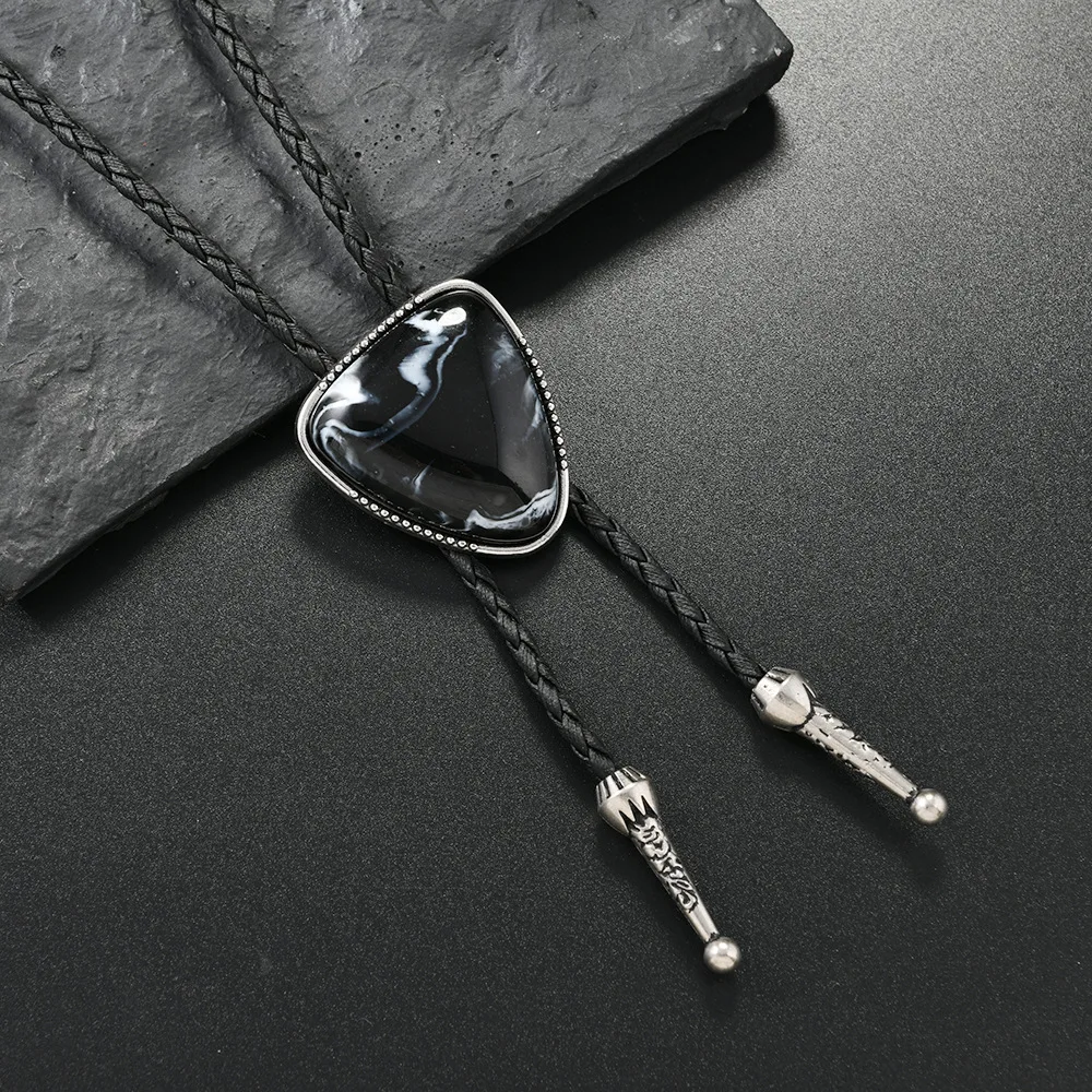 New Trendy Bolo Tie for Men Western Cowboy Style Triangle Leather Rope Necktie Collar Fashion Jewelry Accessories