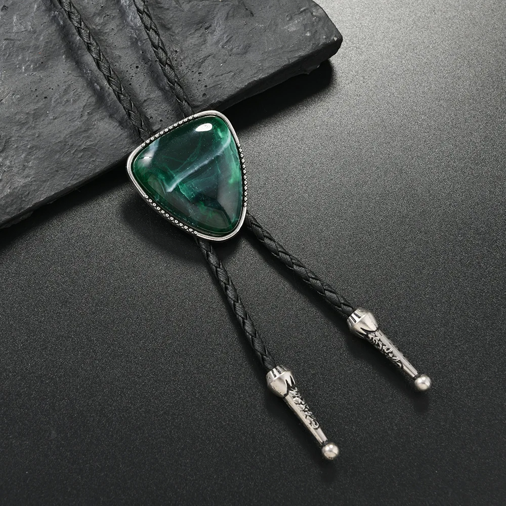 New Trendy Bolo Tie for Men Western Cowboy Style Triangle Leather Rope Necktie Collar Fashion Jewelry Accessories