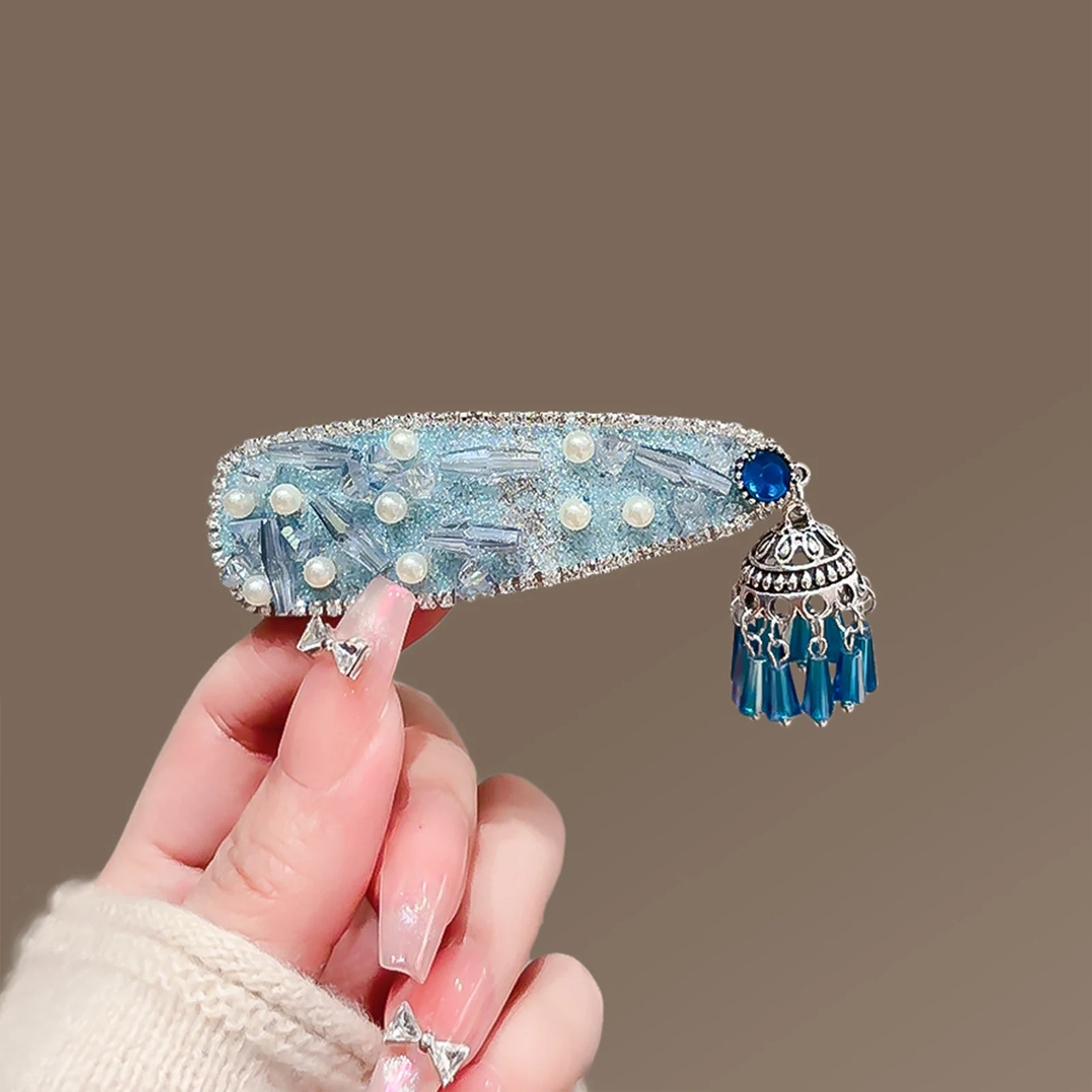 1Pc Blue Crystal Bangs Side Hair Clip Elegant Pearls Fringe Barrette with Dangling Tassel Boho Hair Accessories for Women Girls