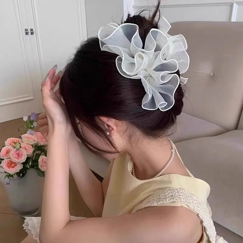 1pc Spring Summer Cloud Mesh Pleated Hair Claw, High-End Minimalist Shark Clip, Versatile Hair Accessory for Bun Hairstyle