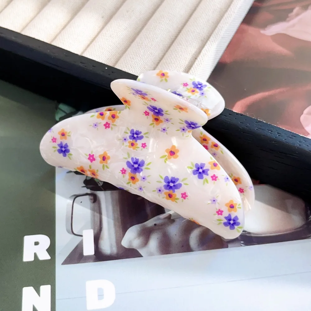 Korean Acrylic Hair Claw Clips for Women And Girls Flower Fruits Design Thick Thin Hair Styling Accessories Sweat Catch Hairgrip