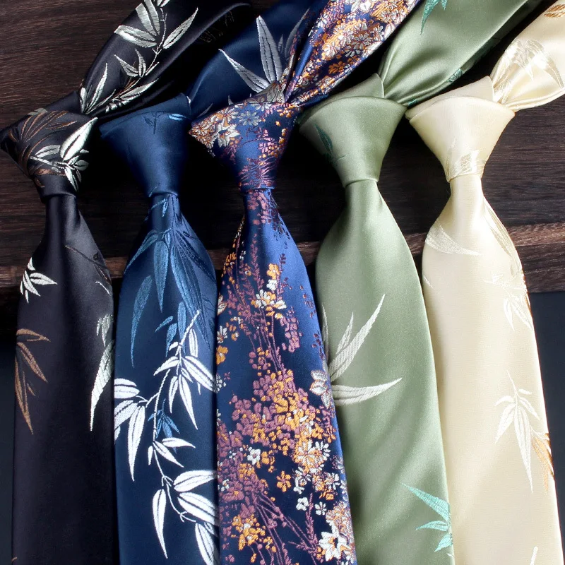 2025 Luxury Brown Floral Pattern Neck Ties For Men 8cm Formal Business Silky Soft Necktie Elegant Silvery Black Color Tie Cravat