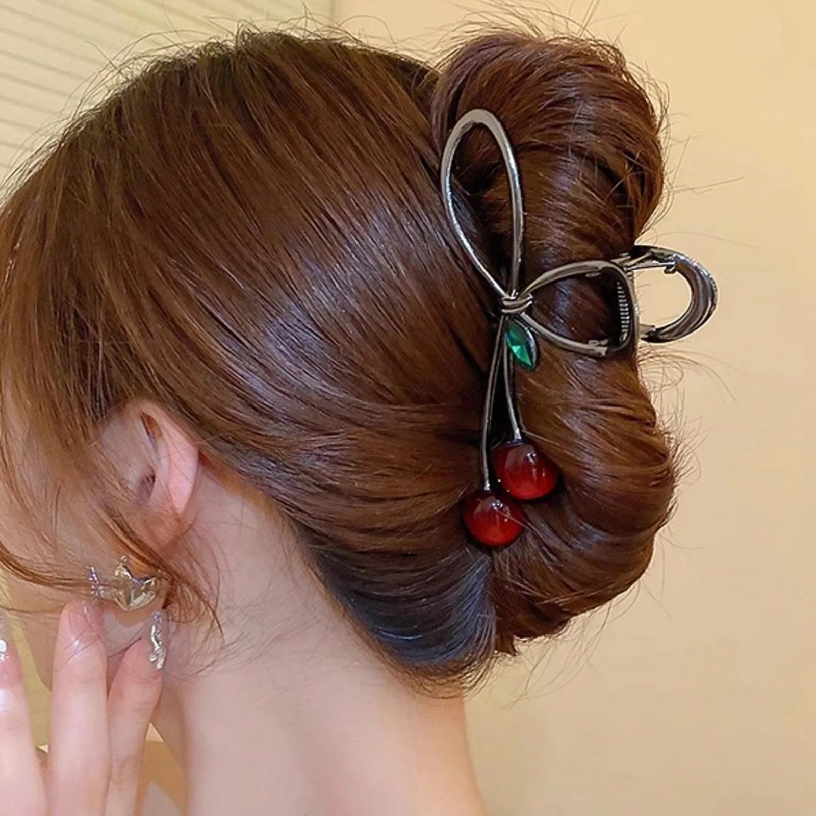 1PC Large-Size Cherry-Shaped Claw Clip, Fashionable Women's Claw Clip Hair Accessory, Hair Clips, Hair Claws, Bohemian Zinc Allo