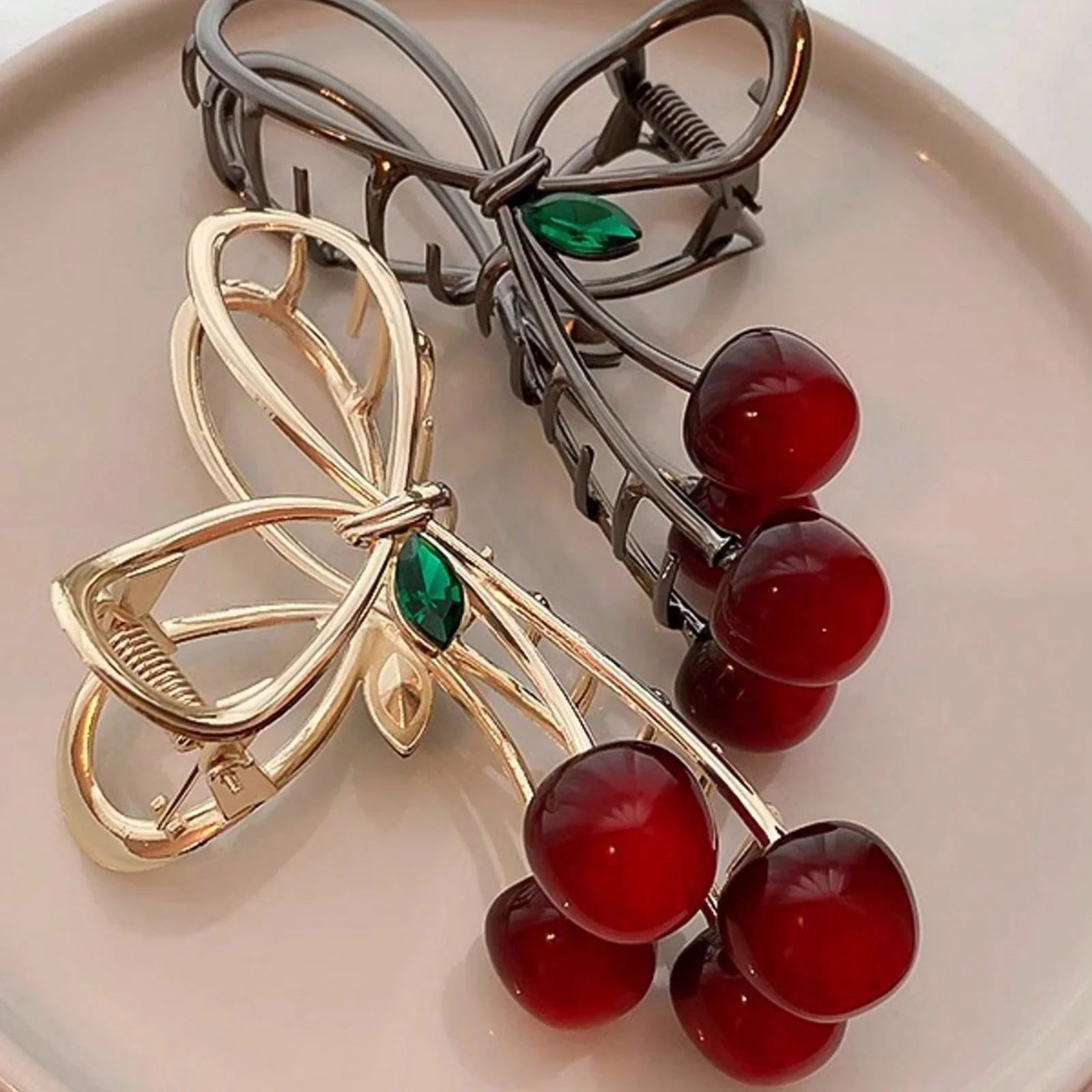 1PC Large-Size Cherry-Shaped Claw Clip, Fashionable Women's Claw Clip Hair Accessory, Hair Clips, Hair Claws, Bohemian Zinc Allo
