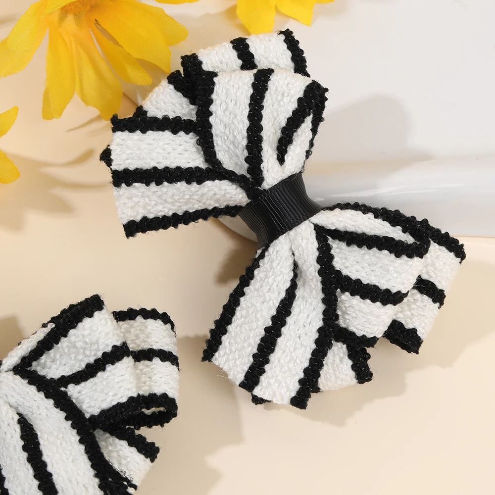 2Pcs Color-Blocked Bow Hair Clips For Girls Elegant Double-layer Black&White Hair Accessories For Girls Soft Trendy Headwear