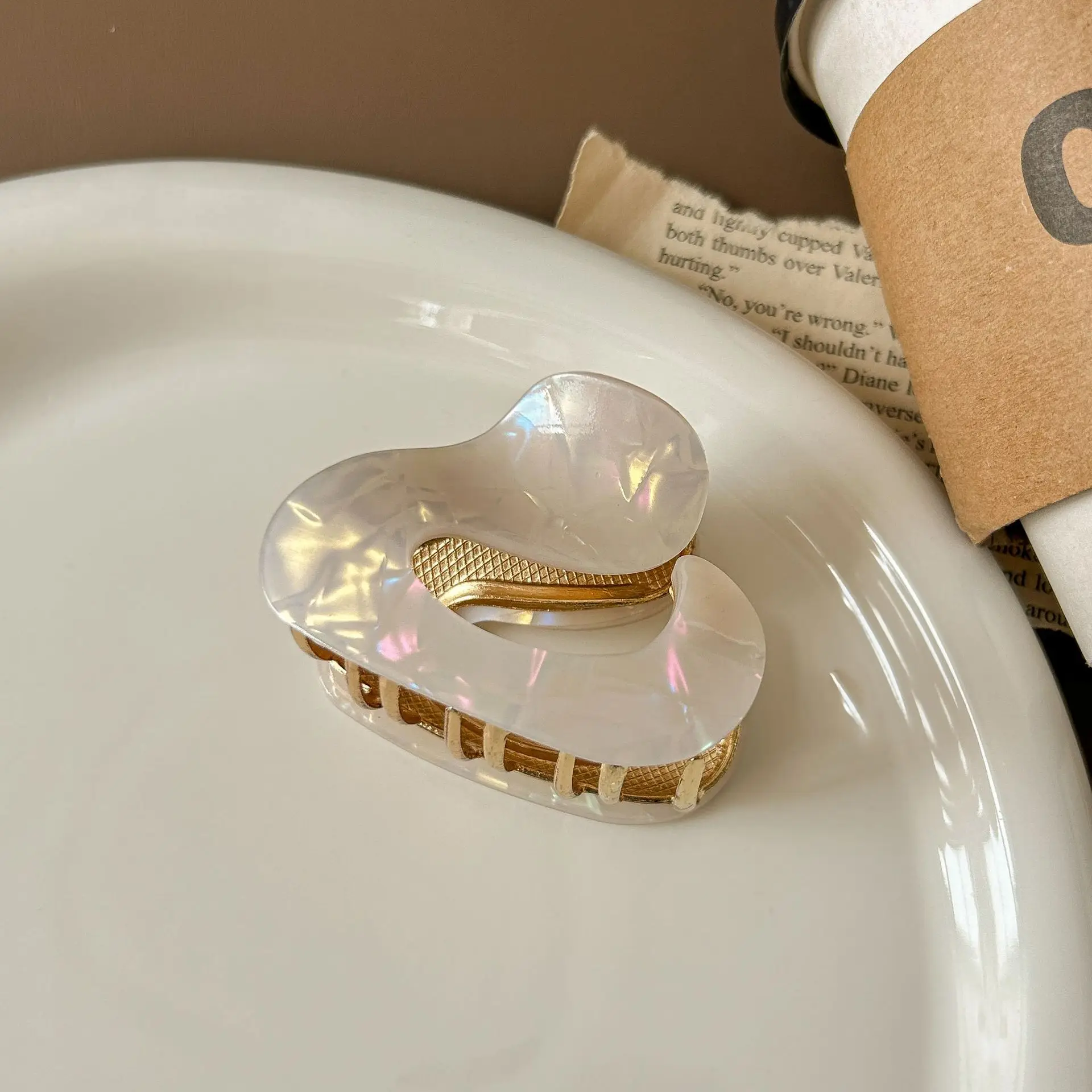 Luxurious Acetate Material Hairpin Hair Accessories For Women Hair Claw Irregular Shark Clip Personalized Jewelry 