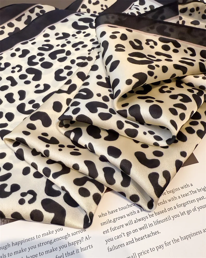 New Fashionable Bandanas Imitation Silk 70*70cm Temperament Square Scarves Women Spring/Summer Soft Satin Leopard Print Scarf