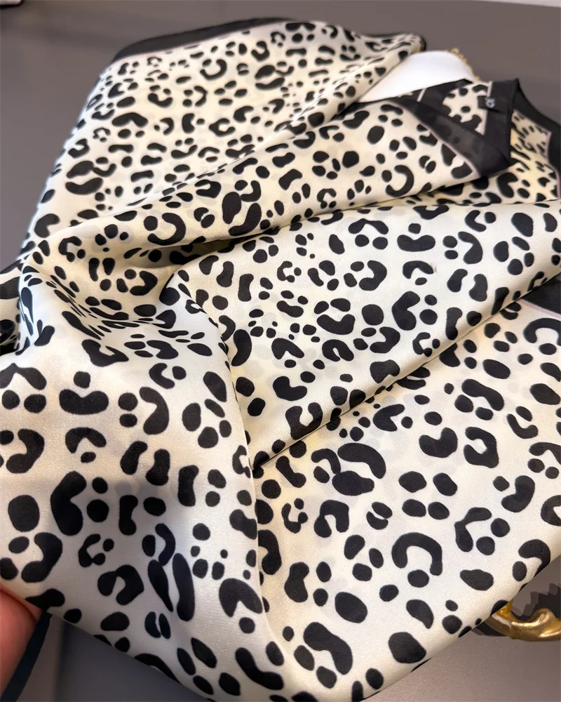 New Fashionable Bandanas Imitation Silk 70*70cm Temperament Square Scarves Women Spring/Summer Soft Satin Leopard Print Scarf