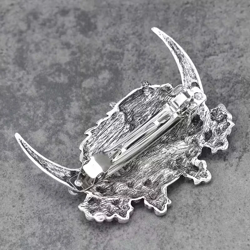 A Vintage Viking Wolf Hairpin, A Gift Featuring the Moon and the Wolf - Perfect for the Occasion.