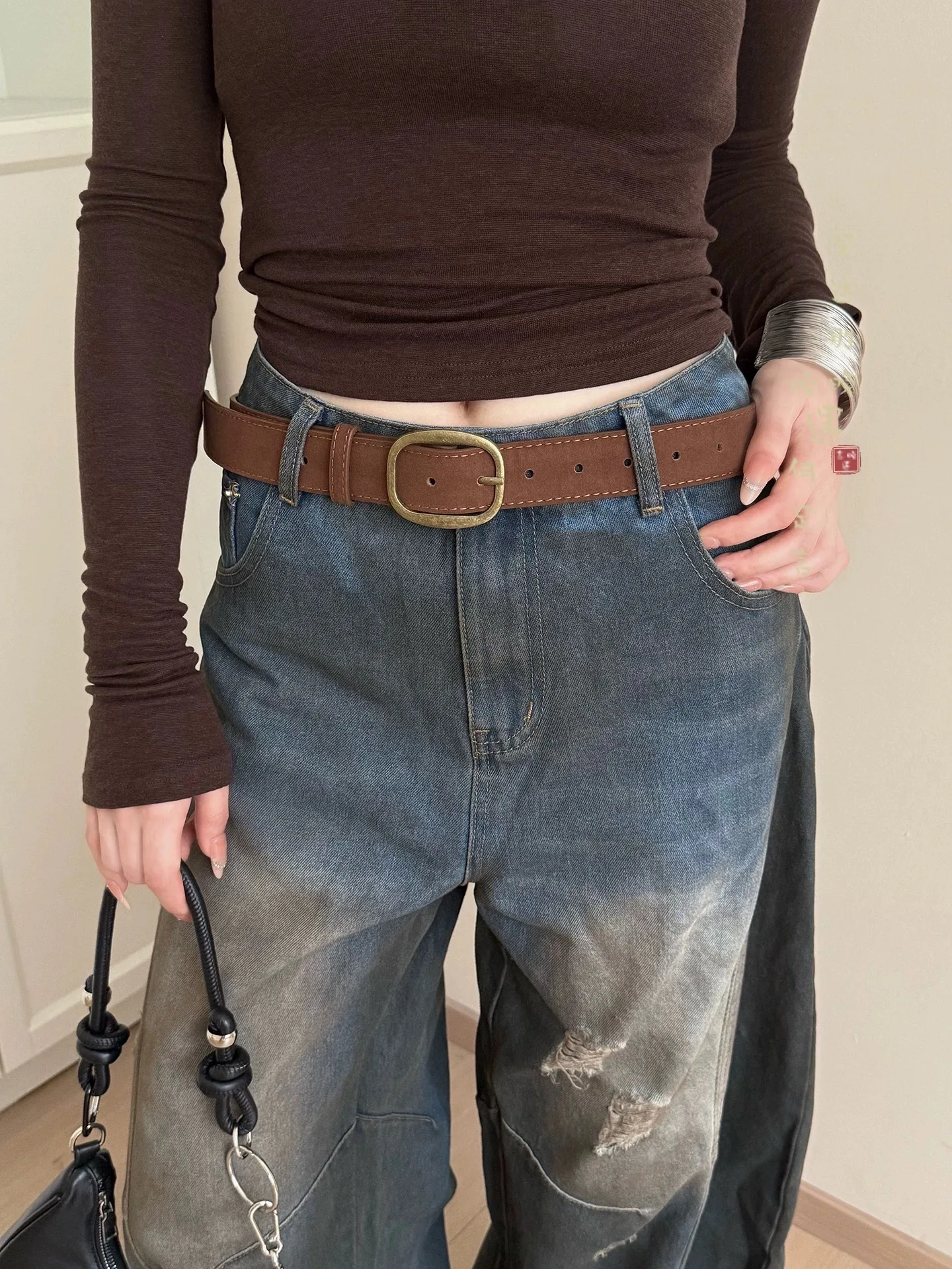 American Vintage Brown Buckle Wide Leather Belt for Women, A Niche High-end Accessory To Pair with Jeans