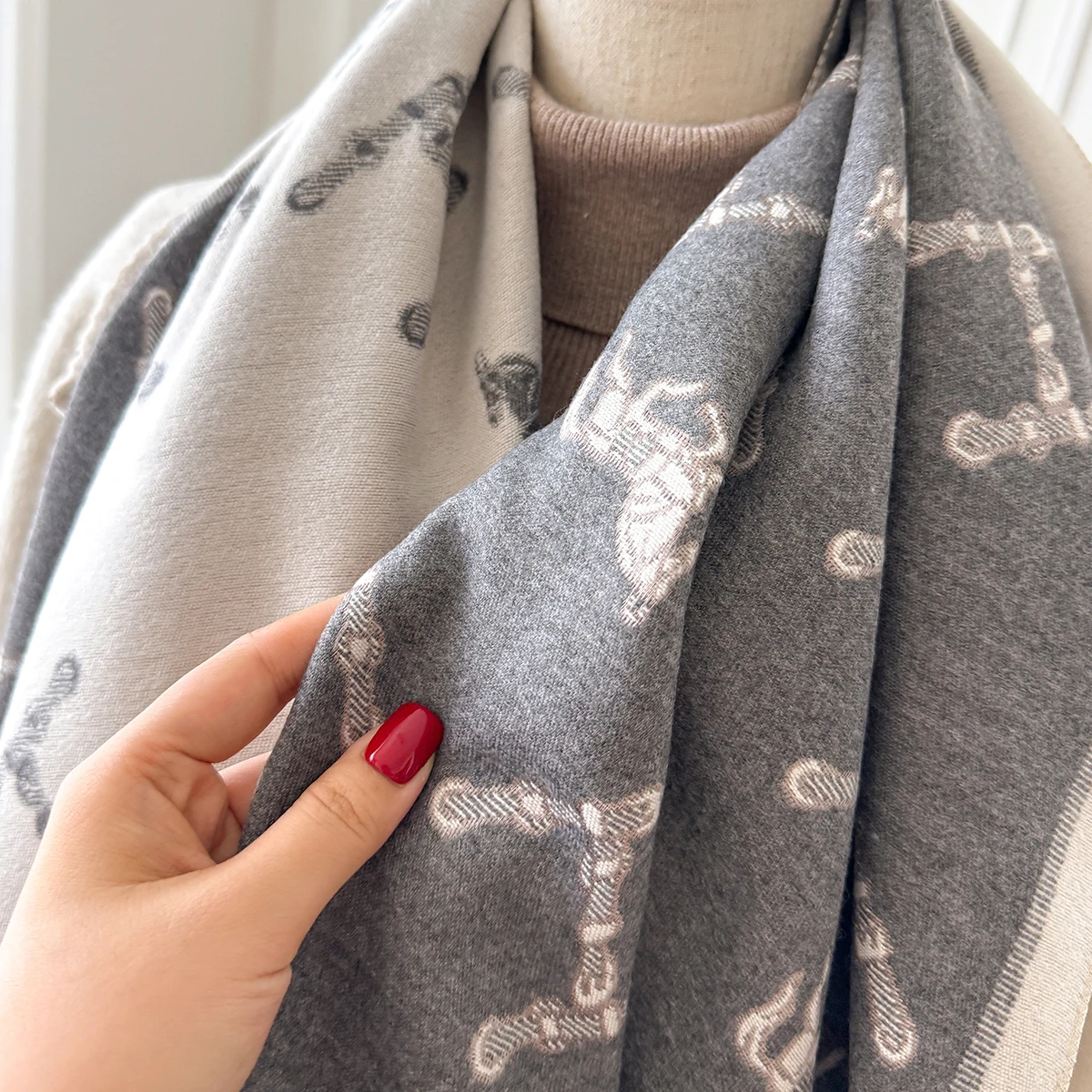 Brand Fashion Women's Cashmere Winter Shawl - Vintage Floral Printed Oil Painting Style Pashmina Thick Wrap & Poncho
