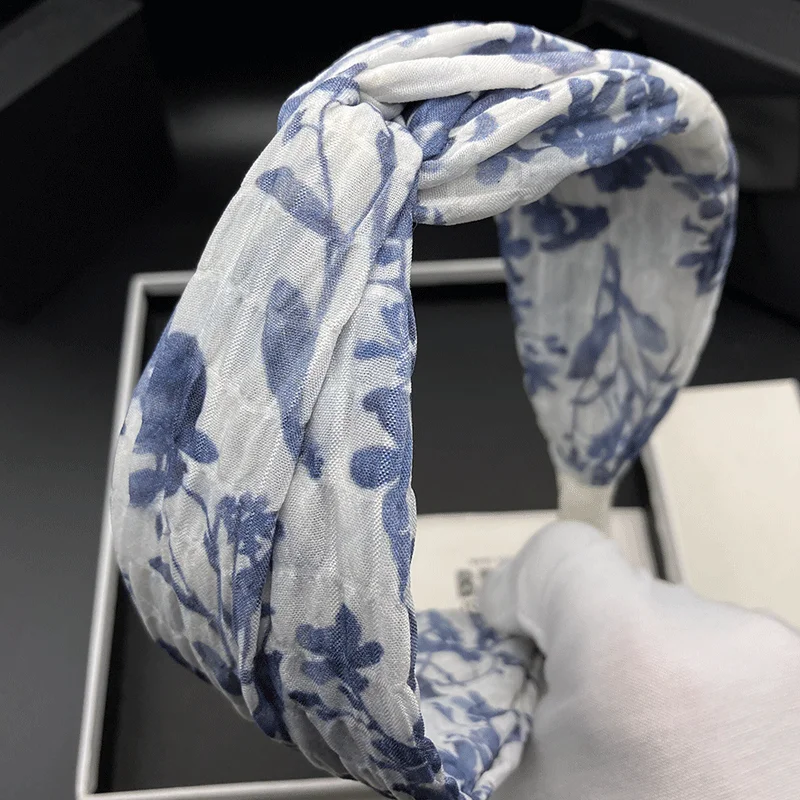 Hairpin Hair Band Women's 2026 Fashion New Simple Fabric Hair Binding Headdress Wide Edge Pressing Hair Washing Headband