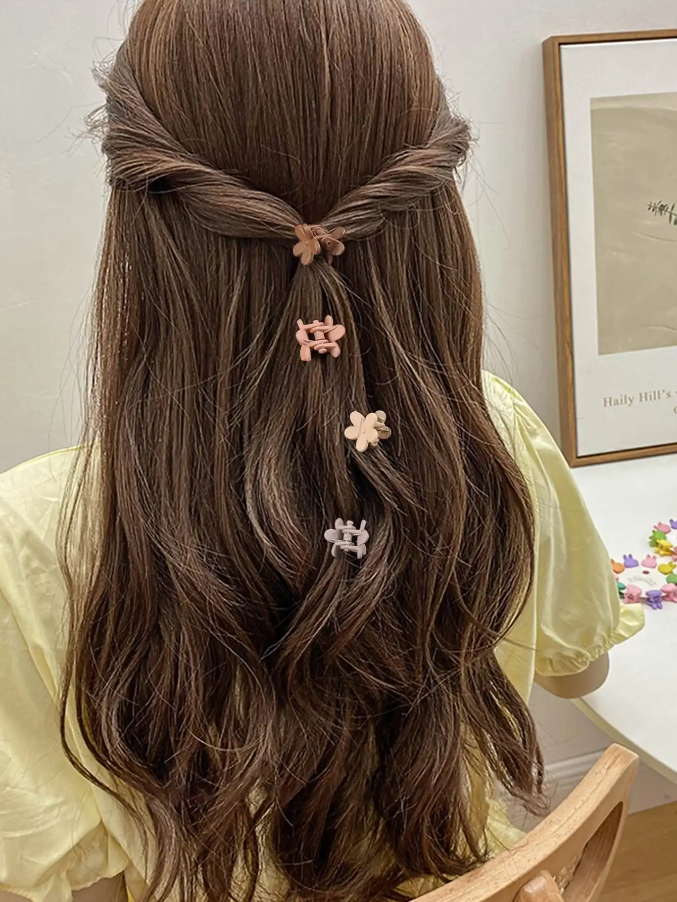50Pcs Colorful Mini Flower Hair Claw Clips for Girl Cute Hair Styling Accessories Holiday Gift Decorative Bun Clamp Tiny Hair