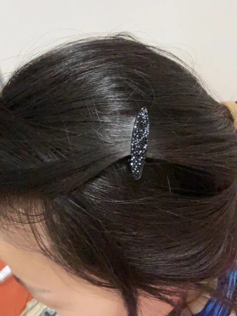 Mini Shiny Rhinestone Hair Clips for Women Bangs Side Clips Bling Crystal Duckbill Barrettes Fashion Hair Accessories Daily Wear
