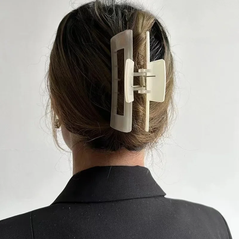 13CM Exaggeration Oversized Hair Claw For Thick Hair Women Geometric Shark Clip Versatile Minimalist Hair Clip Hair Accessories
