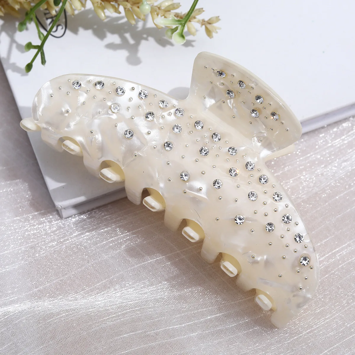 Sweet Elegant Rhinestone Hair Claw Acetate Claw Clips Valentine's Day Gift Crab Hair Clips Hair Accessories for Women