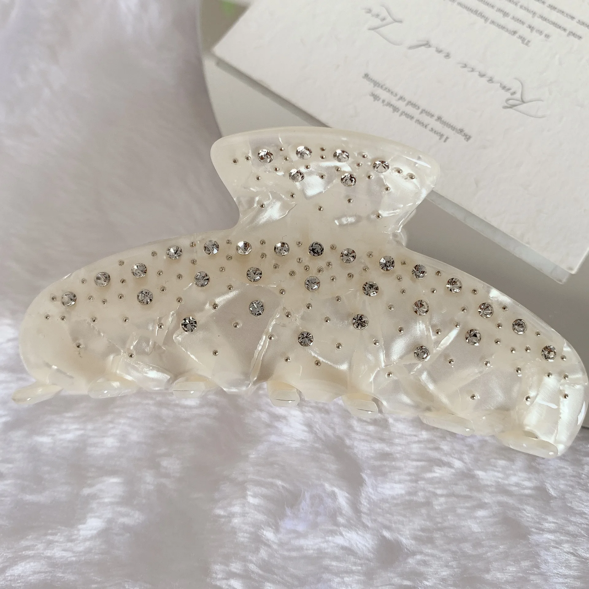 Sweet Elegant Rhinestone Hair Claw Acetate Claw Clips Valentine's Day Gift Crab Hair Clips Hair Accessories for Women