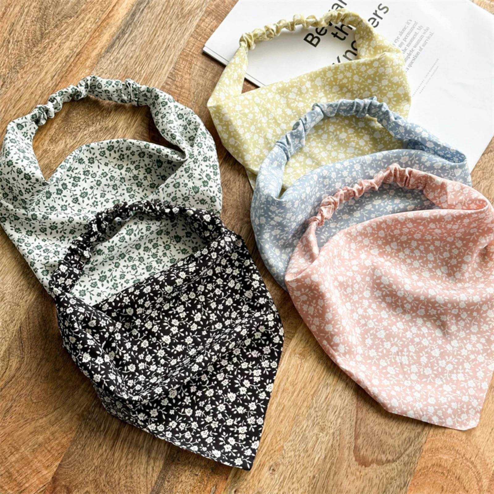 1PCSummer Vintage Floral Triangle Headband, Elastic Boho Flower Print Hair Kerchief, Sweet Breathable Hair Scarf For Women Beach