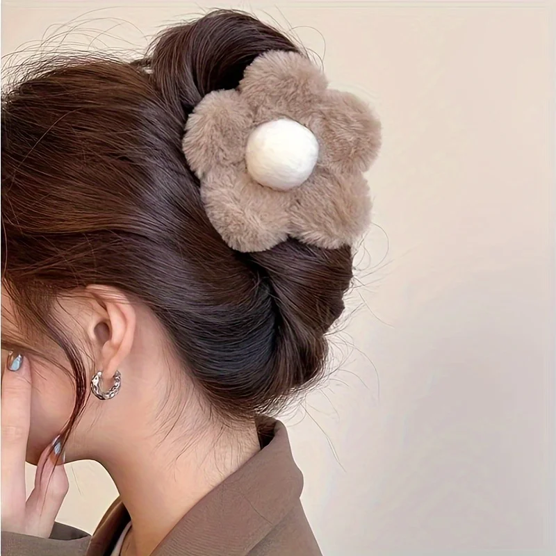 Autumn Winter New Solid Color Plush Grab Clip Hairpin Back Head Hair Shark Clip Girlfriends with Gentle Fashion Hair Accessories