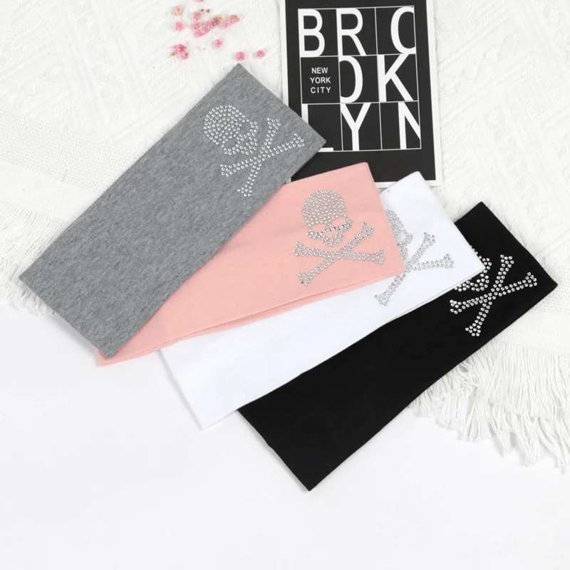 Women's Fashion Plain Headbands SKull Design Rhinestones Elastic Black Y2K Headband for Girls Casual Hair Bands Accessories