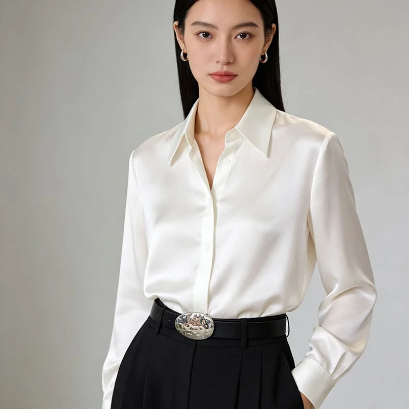 New stylish niche-design minimalist oval leather buckle a sophisticated commuter belt that pairs perfectly with jeans