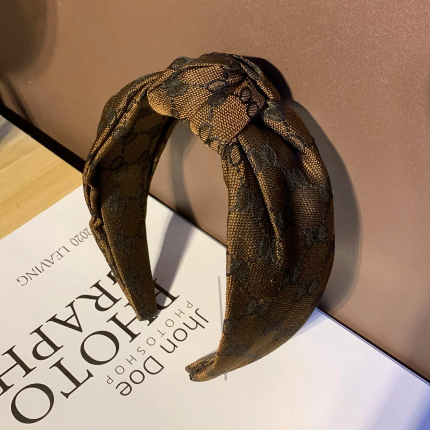 2026 New Women's Headband Knotted Fabric, Fashionable and High-Quality Headband, Luxurious and Versatile Headband Hair Clip