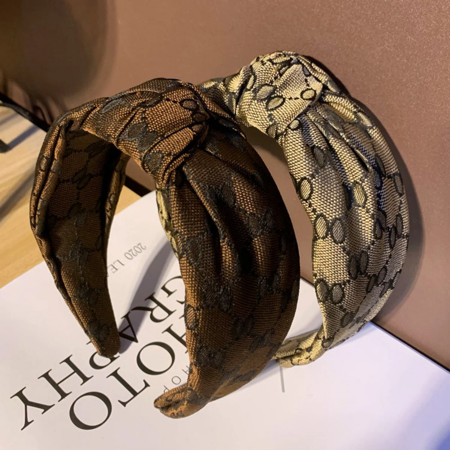 2026 New Women's Headband Knotted Fabric, Fashionable and High-Quality Headband, Luxurious and Versatile Headband Hair Clip