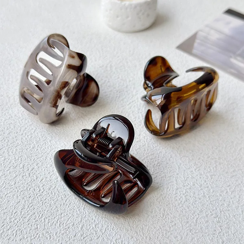 Korean Fashion Irregular Hollow Leopard Hair Claws Clips Womens Girls Acrylic Hair Clamps Plastic Barrettes Hair Accessories