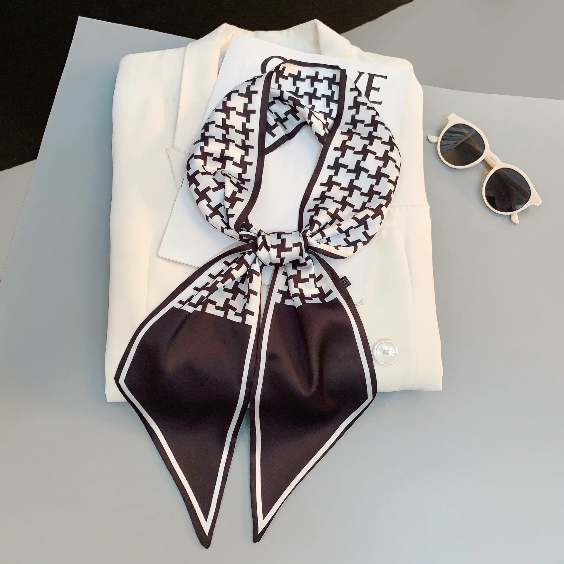 Paisley Print Skinny Scarf For Women Luxury HairBand Soft Stain Silk Ribbon Tie Neck Bag Scarf Fashion Wrist Belt Neckerchief