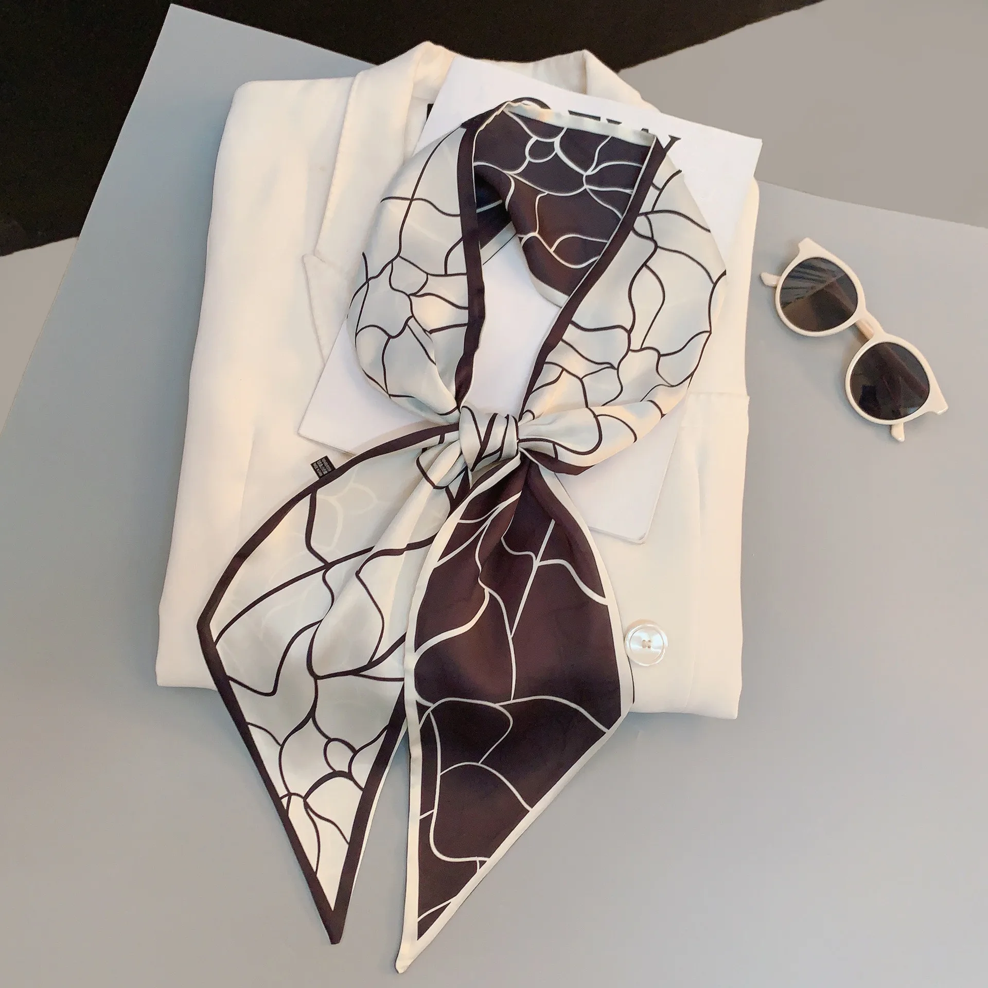 Paisley Print Skinny Scarf For Women Luxury HairBand Soft Stain Silk Ribbon Tie Neck Bag Scarf Fashion Wrist Belt Neckerchief