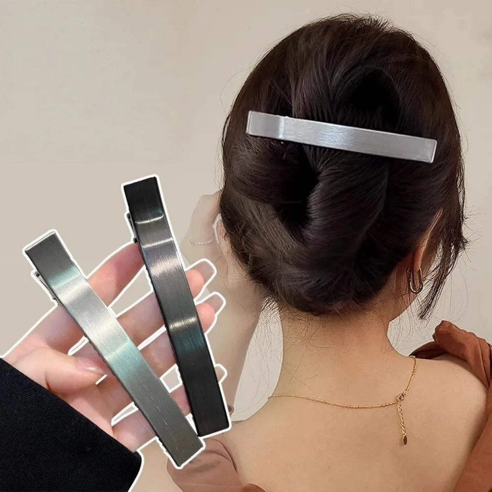 Minimalist Metal Duckbill Hair Clips Non-Slip Alligator Hair Barrettes Elegant Metal Hair Accessories for Women Updo Hairstyles 