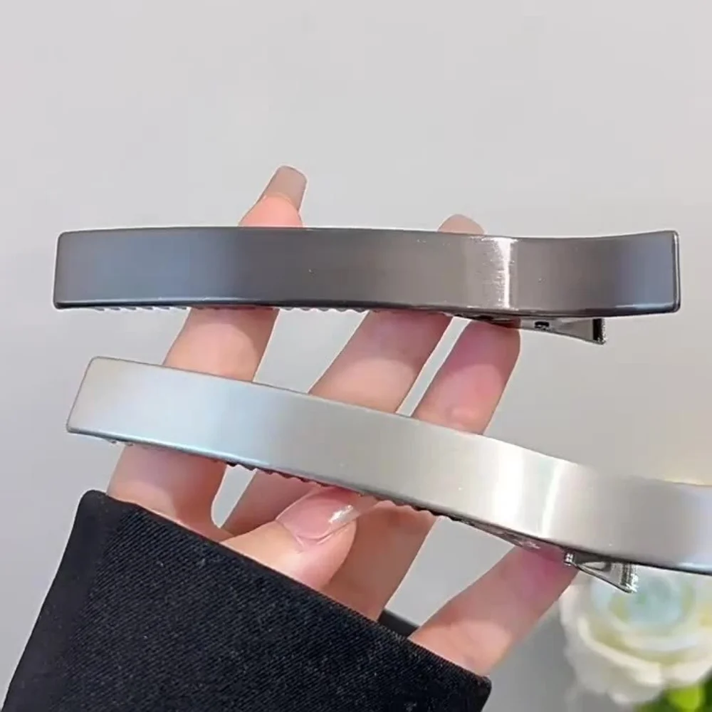 Minimalist Metal Duckbill Hair Clips Non-Slip Alligator Hair Barrettes Elegant Metal Hair Accessories for Women Updo Hairstyles 