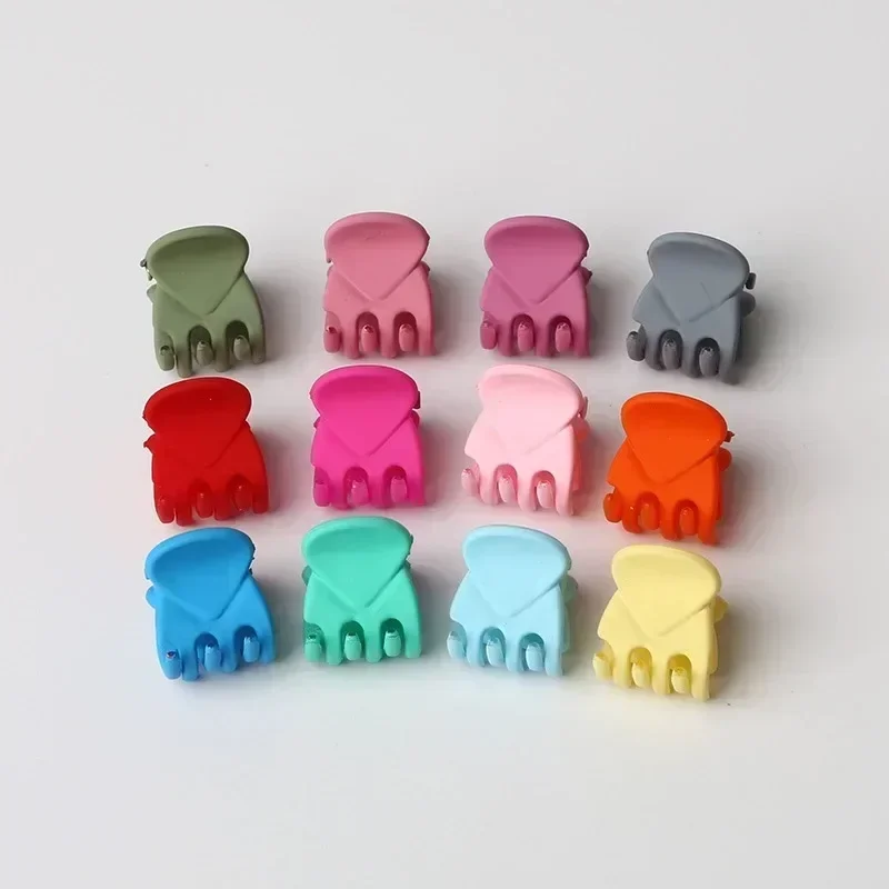 Black Mini Hair Claw Clips for Women Girls Korean Simple Small Transparent Plastic Clips Hairpin Kids Hair Styling Accessories