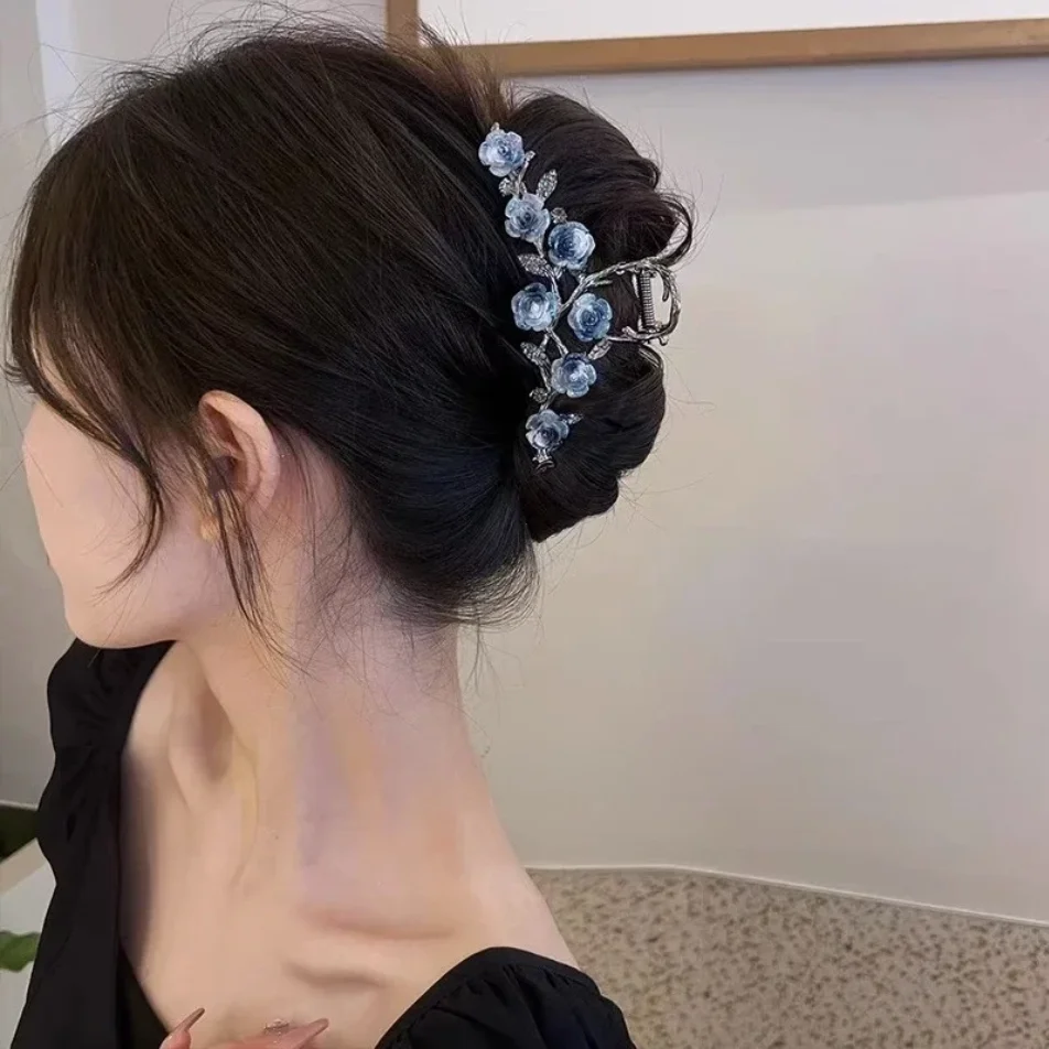 New Female Camellia Flower Grab Clip Retro Ponytail Braid Crab Metal Hair Clip Fashion Sweet Girl Hair Card Hair Accessories