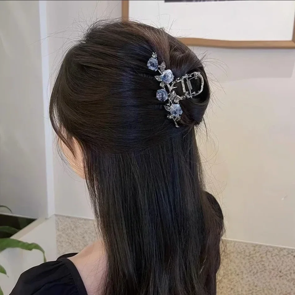 New Female Camellia Flower Grab Clip Retro Ponytail Braid Crab Metal Hair Clip Fashion Sweet Girl Hair Card Hair Accessories