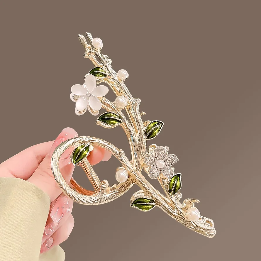 New Female Camellia Flower Grab Clip Retro Ponytail Braid Crab Metal Hair Clip Fashion Sweet Girl Hair Card Hair Accessories