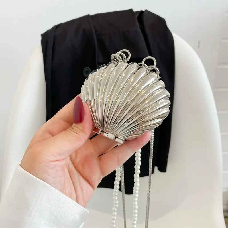 Desiner Girdle Pearl Chain Belt Bag Metal Shell Mini Waistpack Versatile Purse Elegant Women's Belt Female Jeans Waistband