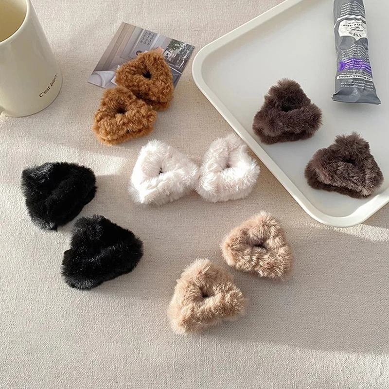 2pcs Plush Cat Ears Hair Claw Women Side Clip Broken Hair Small Grab Clip Sweet Cute Princess Head Shark Clip Hairpin Headwear