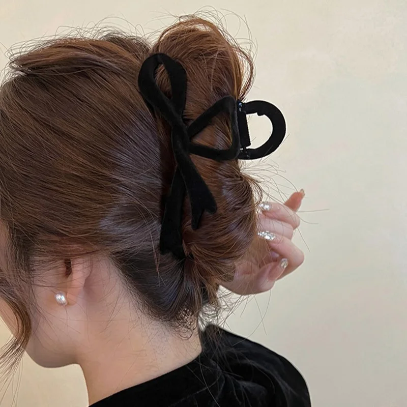 Red Velvet Hair Claw Clip for Women Fall Winter Bows Ribbon Large Hair Clips Elegant Hairpin Female Hair Accessories Girls Gifts
